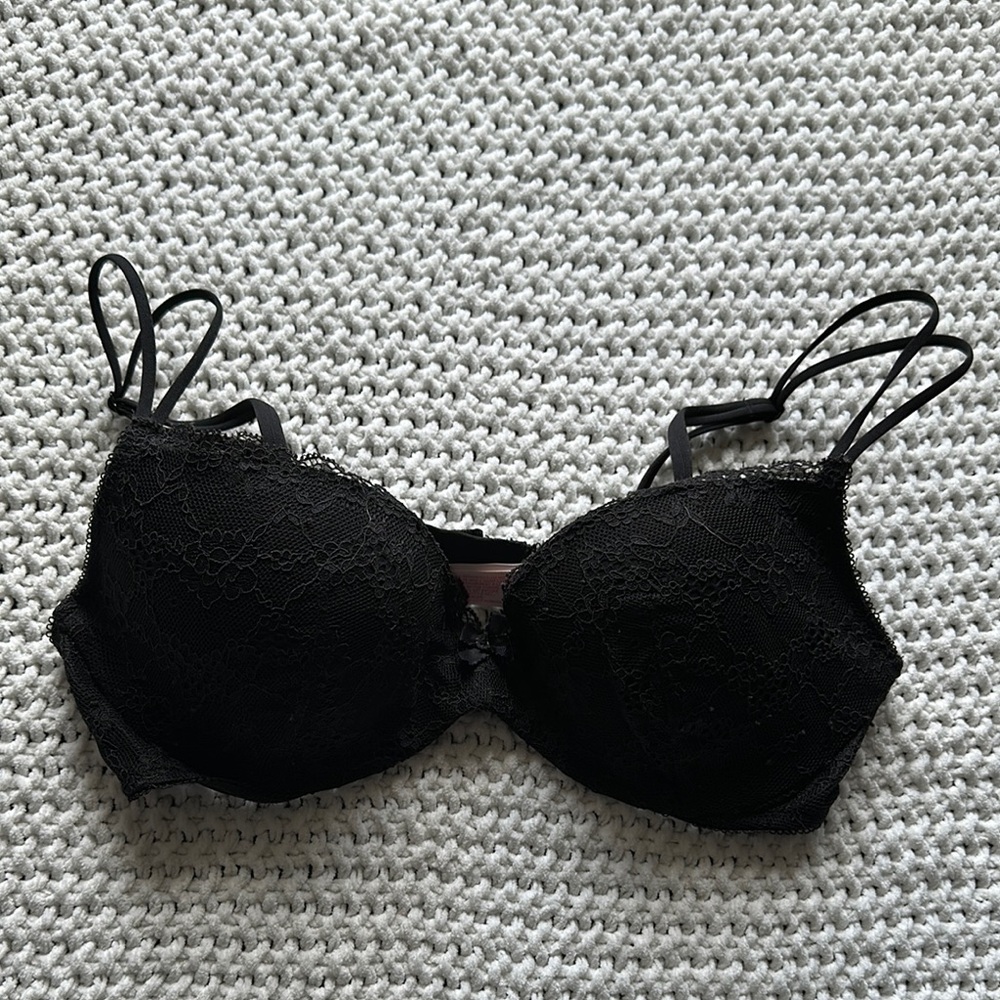 EUC! Victorias Secret Lace Push Up Bra sz 36B
